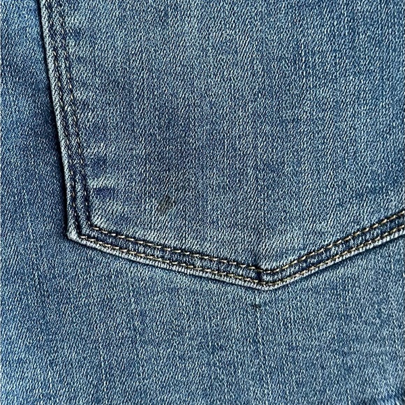 RSQ Vintage Highrise Shorts Distressed Blue - Picture 4 of 4